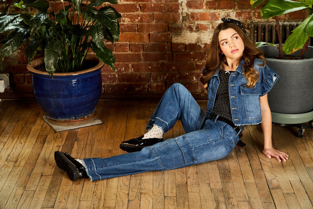 How Should Girls' Jeans Fit?